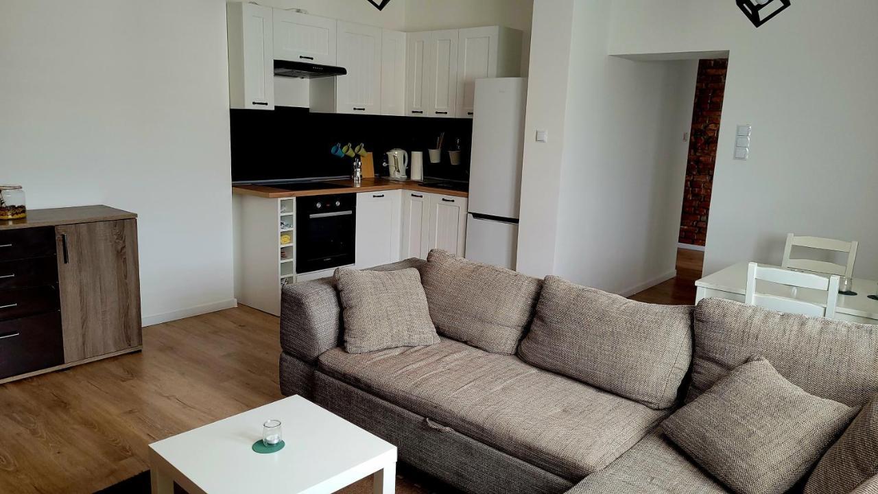 Przytulny Apartament W Centrum Miasta Kętrzyn Exterior foto